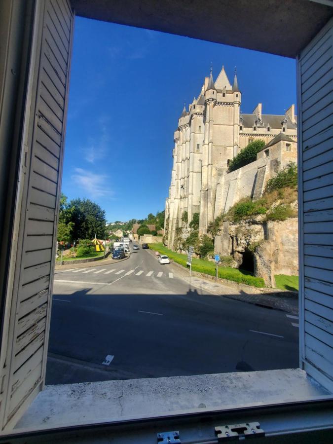 Maison Au Pied Du Chateau ชาโตว์ดอง ภายนอก รูปภาพ